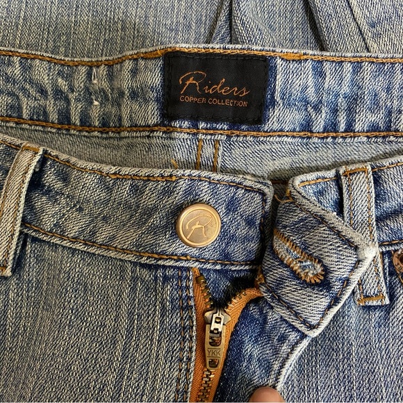 Riders Copper Collection Vintage Faded Wash Cropped Capri Jeans - Picture 6 of 7